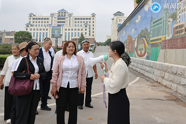 2c0d914bc8a443149ca798b3face743a.jpg 李欣钰 (2).jpg