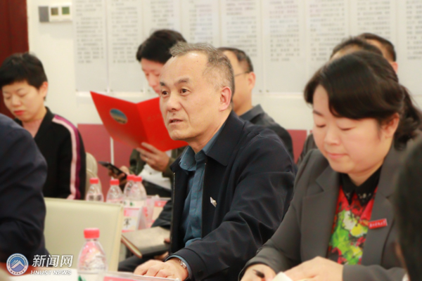 b9821f5814d2402c86eb03afe3cc1390.jpg 邓梓晴 -贺泽龙(3)-2.jpg