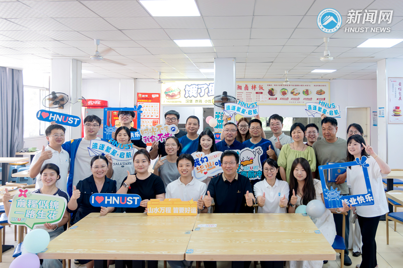 a1b8d6257e774171a49a913513fe972b.jpg 94b664989be4cedeea2d63ad09265b52_副本.jpg